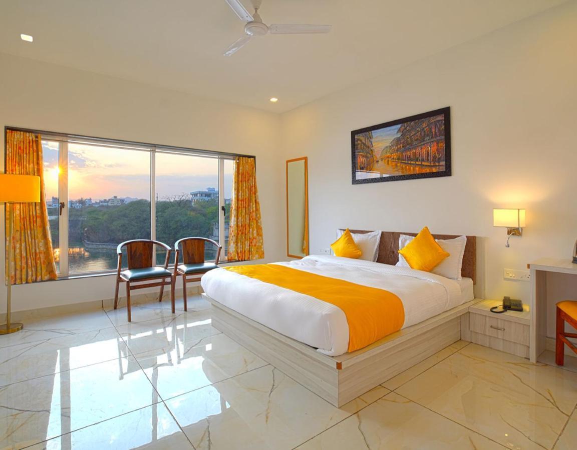 Haveli Jai Durga At Pichola Lake Hotel Удайпур Екстериор снимка