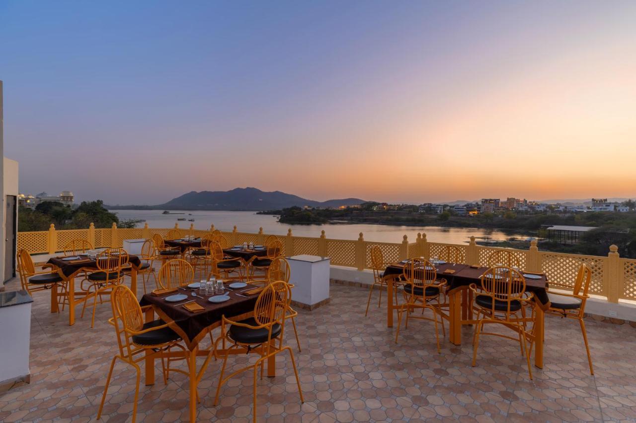 Haveli Jai Durga At Pichola Lake Hotel Удайпур Екстериор снимка