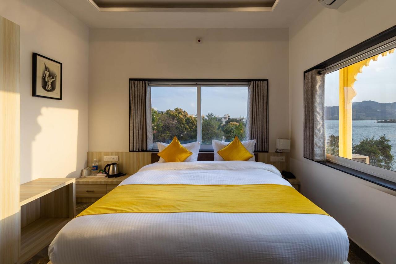 Haveli Jai Durga At Pichola Lake Hotel Удайпур Екстериор снимка